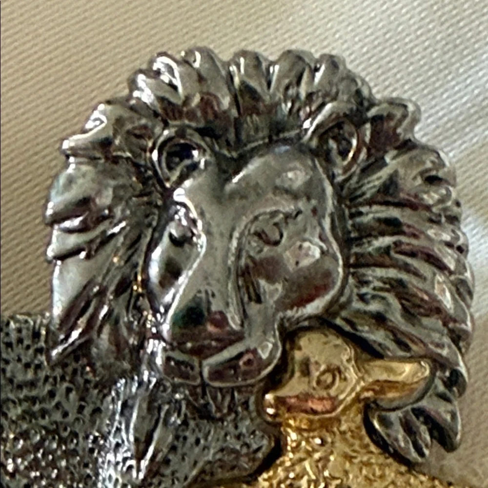 Vintage Danecraft Two-Tone Lion and the Lamb Brooch Pin
